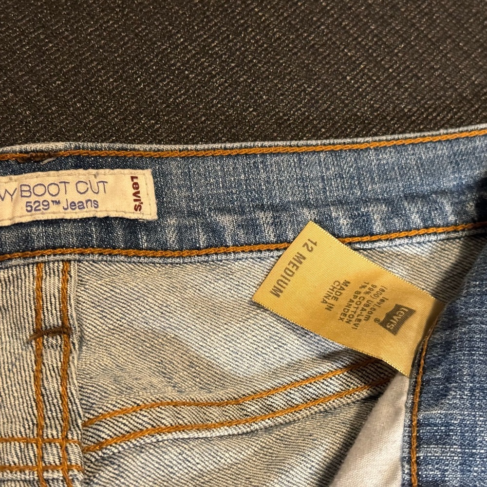 Size 12 Curvy boot cut Levi’s 529. Thick denim no stretch.